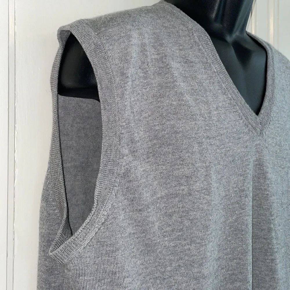 Brooks Brothers gray merino wool knit‎ V neck sweater vest